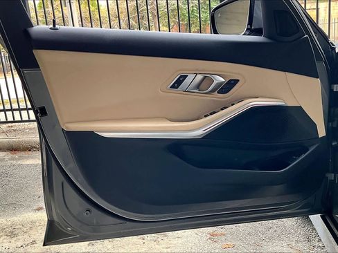 Used 2023 BMW 330i 330i w/ Premium Package image 22