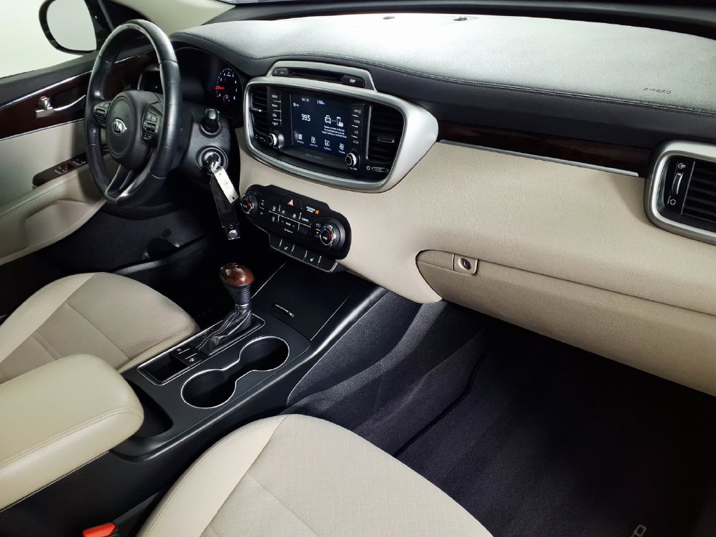 Used 2017 Kia Sorento FWD w/ LX Convenience Package image 14