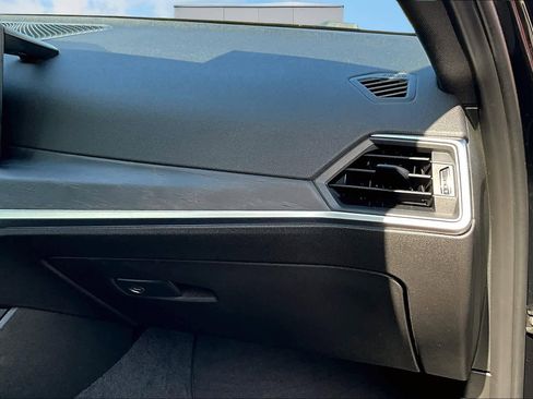 Used 2024 BMW 330i xDrive Sedan w/ Convenience Package image 20