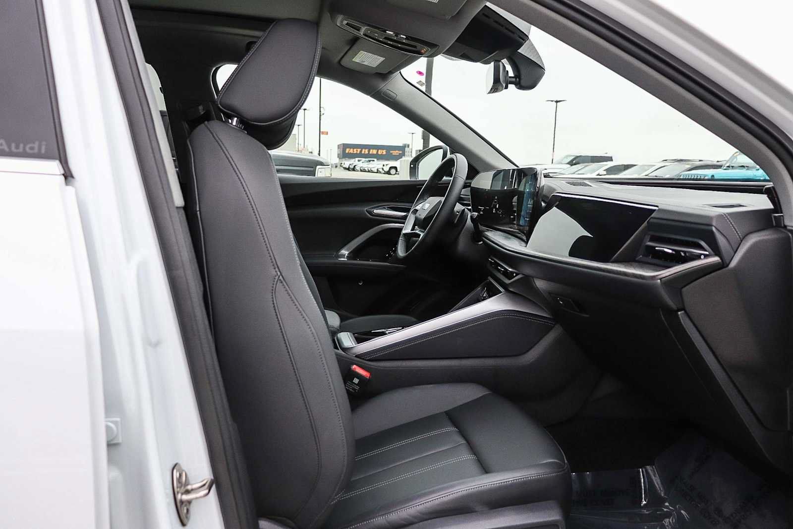 Used 2025 Audi Q5 Premium w/ Convenience Package AWD/4WD image 21