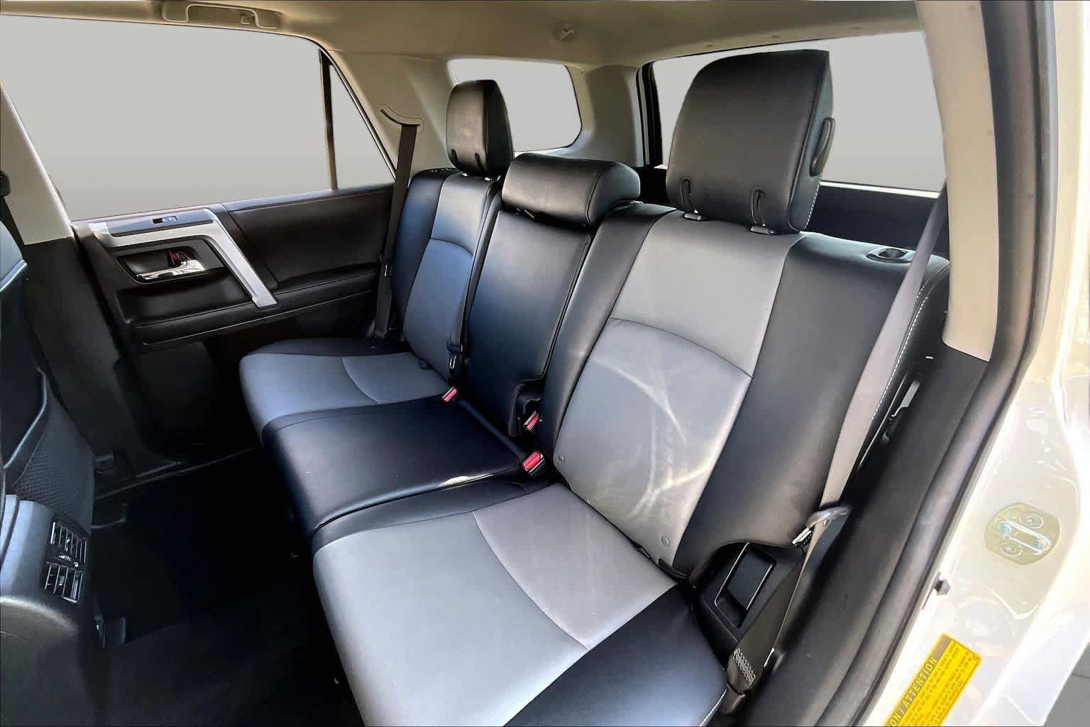 Used 2022 Toyota 4Runner SR5 Premium w/ Moonroof Package RWD image 19