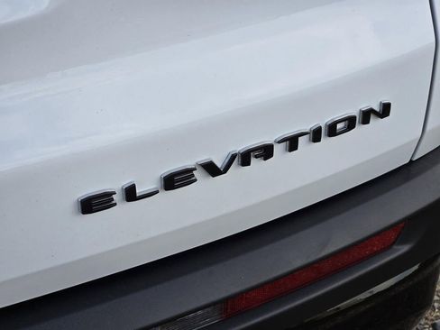 Used 2024 GMC Acadia Elevation w/ Black Edition image 7