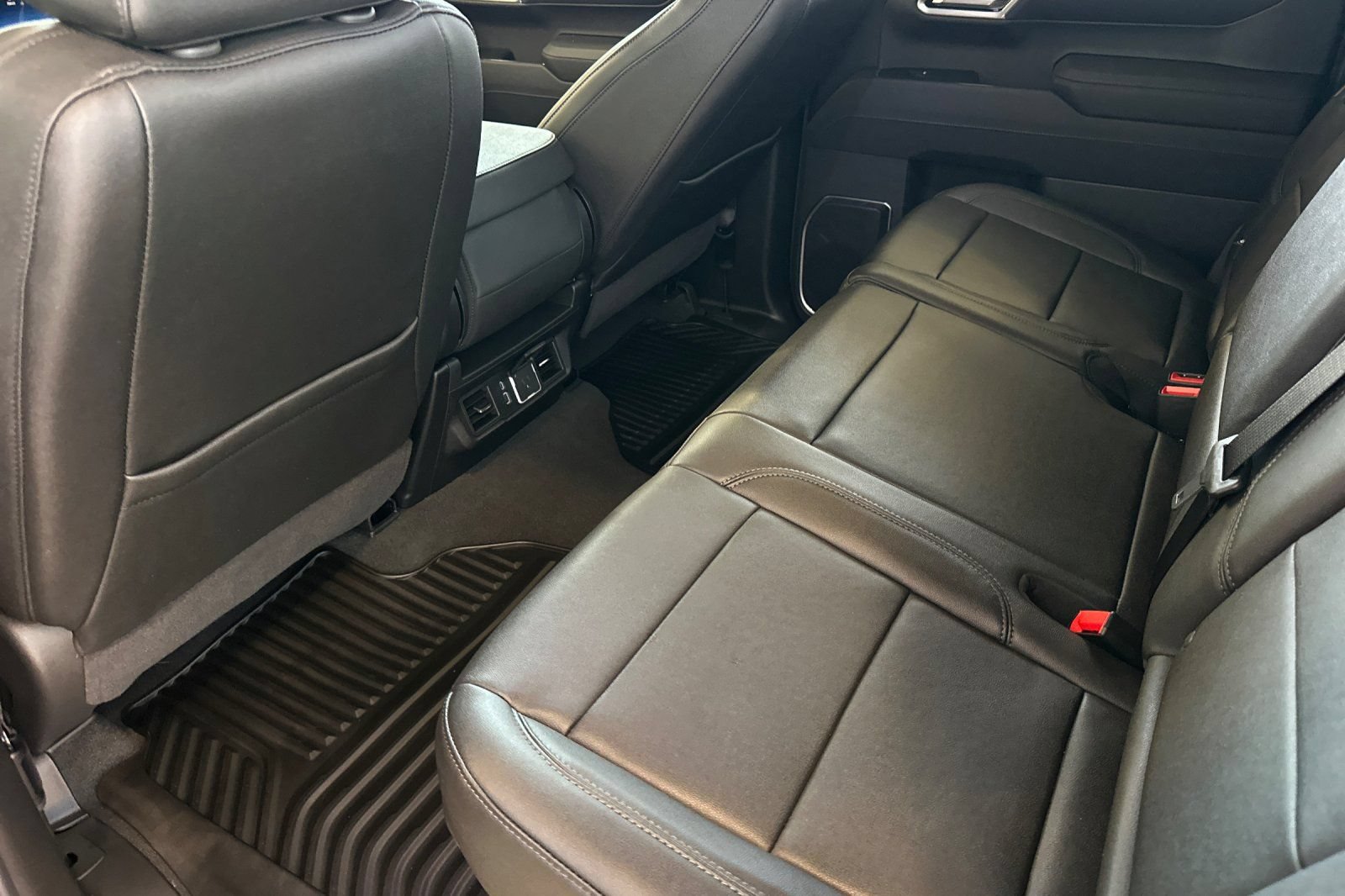 New 2026 Chevrolet Silverado 1500 LT w/ Leather Package RWD image 12