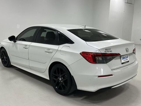 Used 2022 Honda Civic Sport image 3
