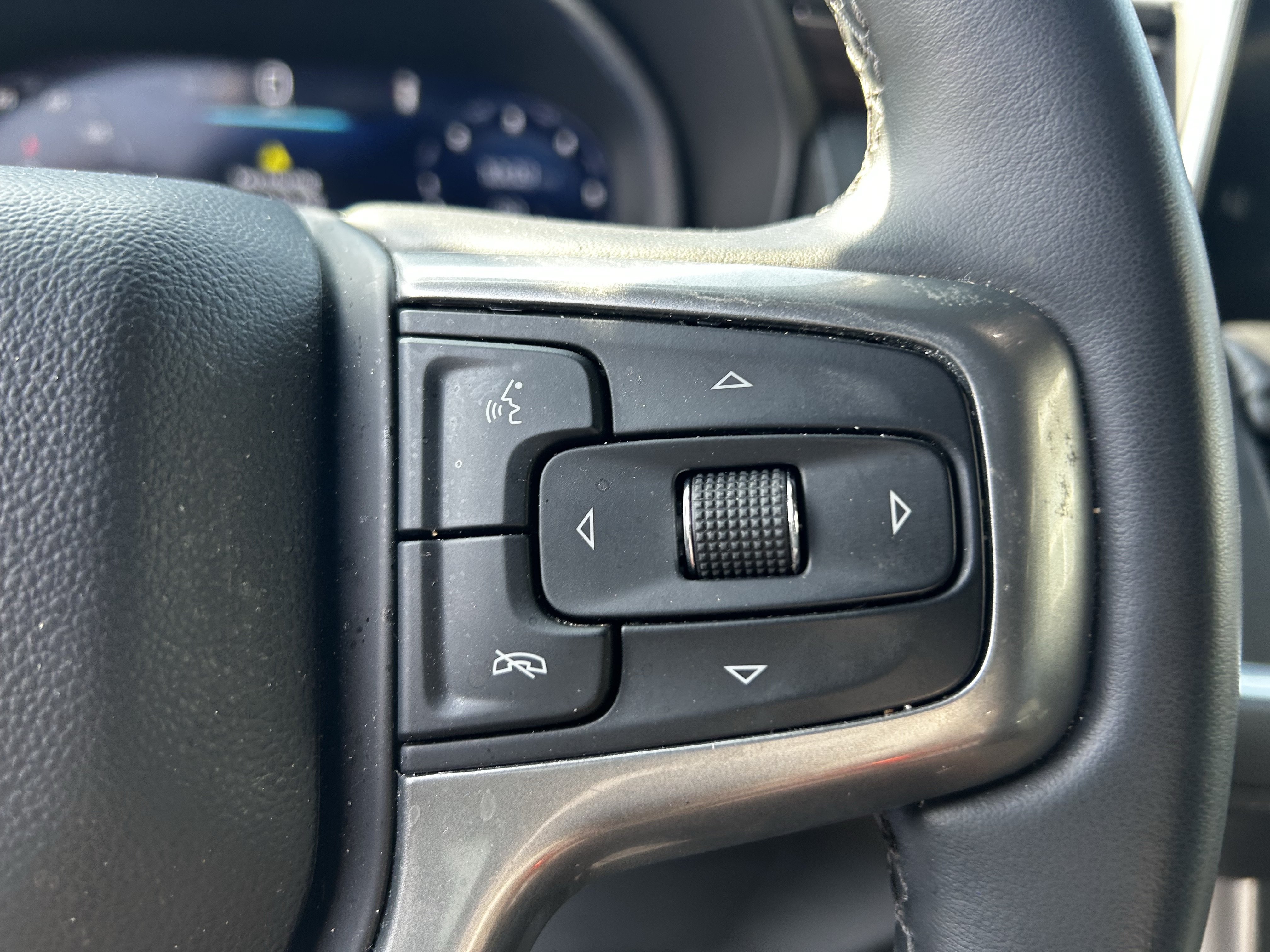 Used 2024 Chevrolet Tahoe LT AWD/4WD image 30