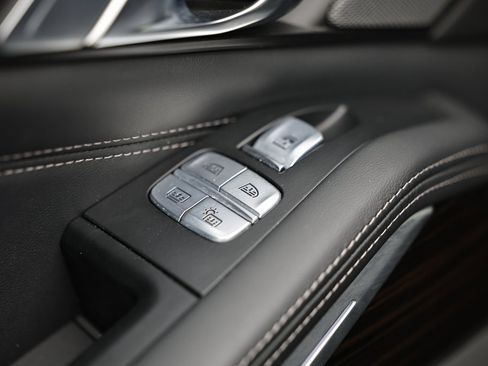 Used 2023 BMW X7 xDrive40i image 25