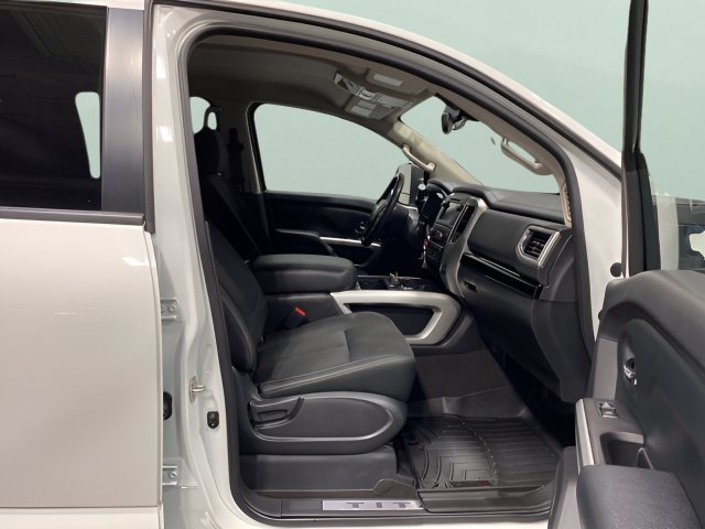 Used 2019 Nissan Titan SV w/ SV Convenience Package AWD/4WD image 29