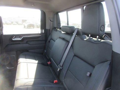 New 2026 GMC Sierra 2500 SLT w/ SLT Premium Package image 14