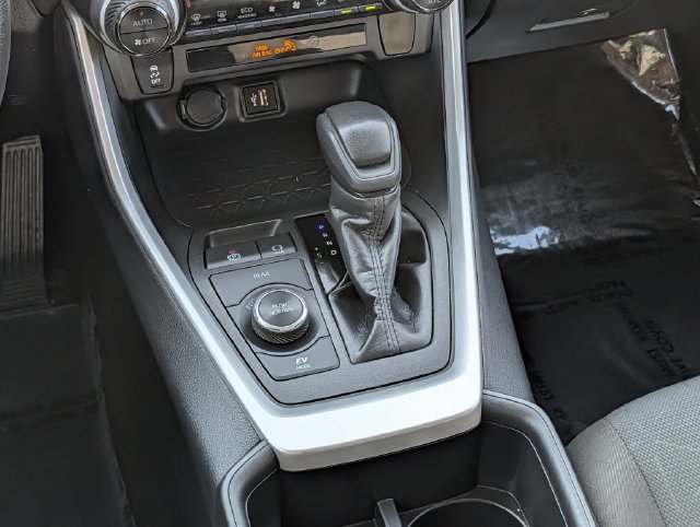 Certified 2025 Toyota RAV4 XLE AWD/4WD image 13