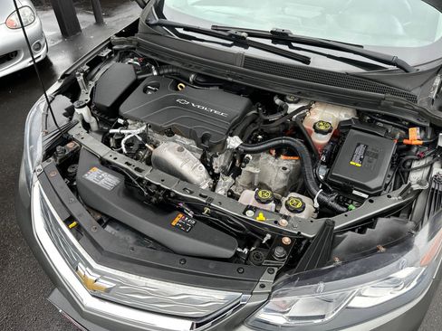 Used 2016 Chevrolet Volt LT image 12