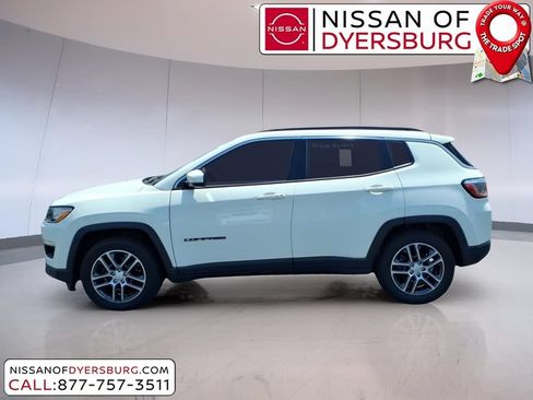 Used 2019 Jeep Compass Latitude FWD image 6