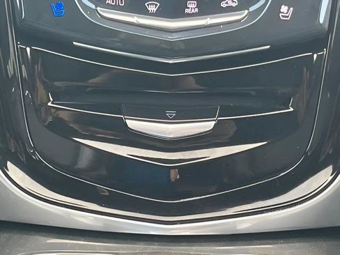 Used 2020 Cadillac Escalade ESV Platinum AWD/4WD image 30