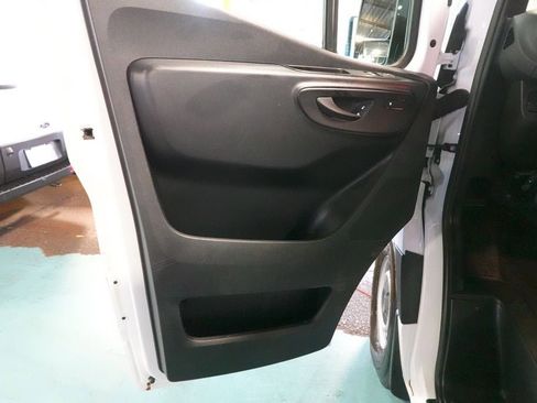 Used 2024 Mercedes-Benz Sprinter 2500 w/ Acoustic Package image 19