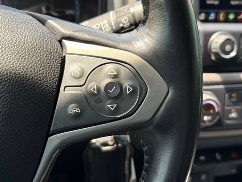 Used 2019 Chevrolet Colorado Z71 w/ Z71 Midnight Edition AWD/4WD image 21