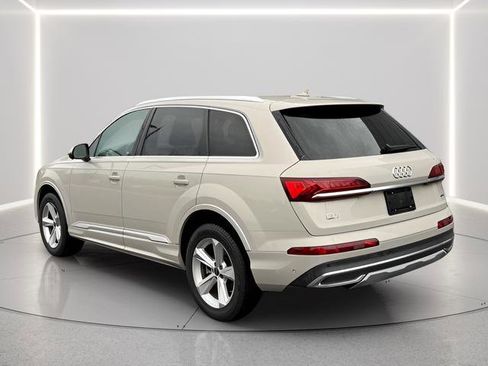 Used 2023 Audi Q7 2.0T Premium w/ Convenience Package AWD/4WD image 3