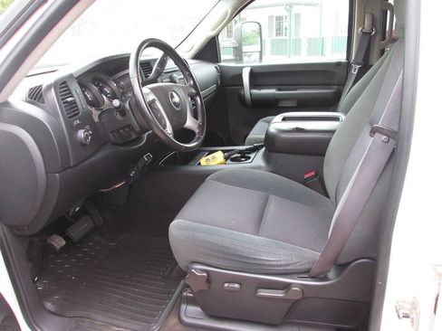 Used 2007 Chevrolet Silverado 2500 LT w/ 2LT Convenience Package AWD/4WD image 17