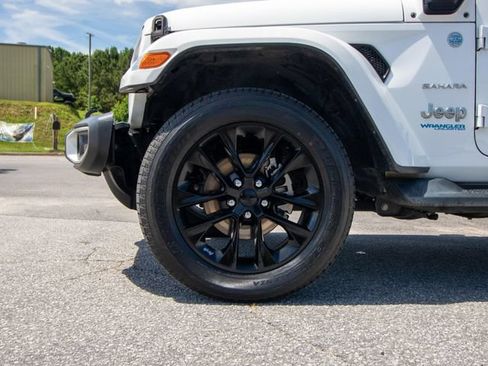 Used 2021 Jeep Wrangler Unlimited Sahara w/ Cold Weather Group AWD/4WD image 4