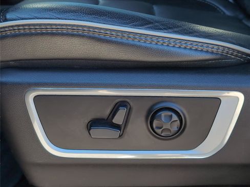 Used 2019 RAM 1500 Laramie image 27