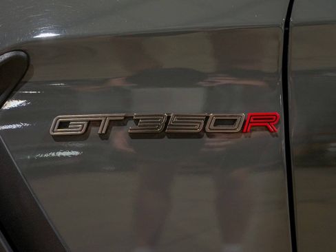 Used 2018 Ford Mustang Shelby GT350R w/ GT350R Equipment Group 920A RWD image 20
