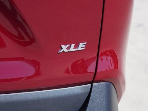 Used 2025 Toyota RAV4 XLE FWD image 11