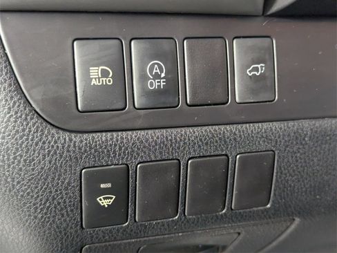 Used 2017 Toyota Highlander SE image 13