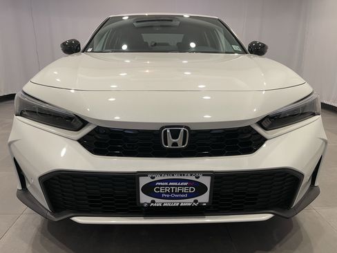 Used 2025 Honda Civic Sport image 2