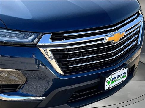Used 2023 Chevrolet Traverse LT w/ LT Premium Package AWD/4WD image 35