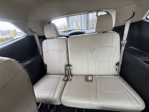 Used 2018 Buick Enclave Essence image 42