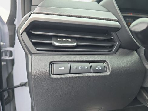 Used 2024 Nissan Altima 2.5 SR image 25