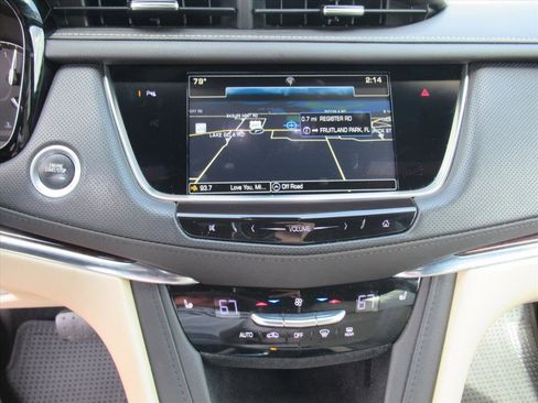 Used 2019 Cadillac XT5 Luxury image 24