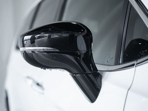 Used 2025 Chrysler Pacifica Select image 17