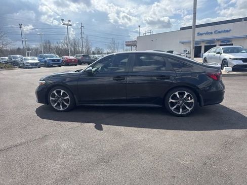 Used 2025 Honda Civic Sport image 17