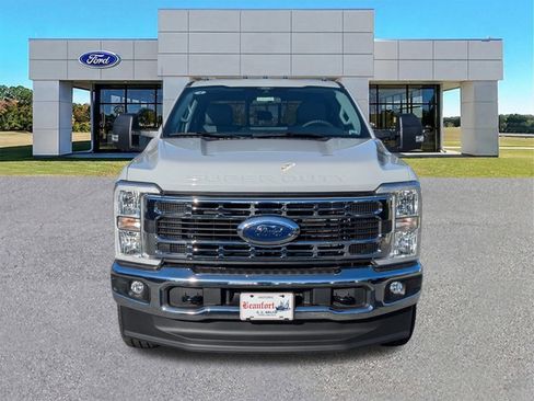 New 2026 Ford F250 XLT w/ FX4 Off-Road Package AWD/4WD image 9