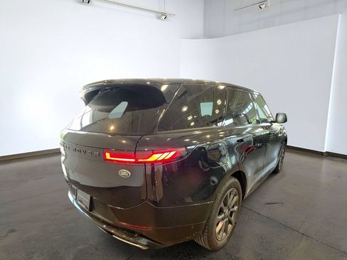 Used 2023 Land Rover Range Rover Sport SE Dynamic AWD/4WD image 4