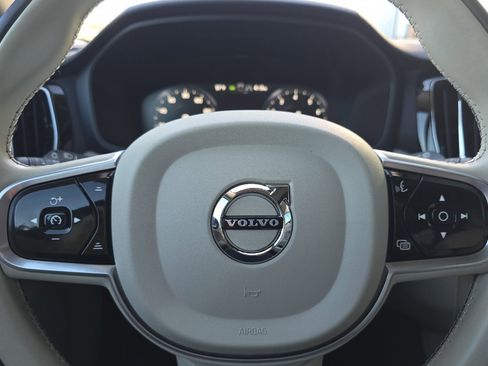 Used 2022 Volvo V60 T5 Cross Country w/ Advanced Package image 24