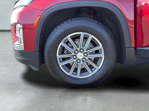 Used 2023 Chevrolet Traverse LT FWD image 40