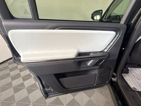 Used 2023 Rivian R1S Adventure AWD/4WD image 20