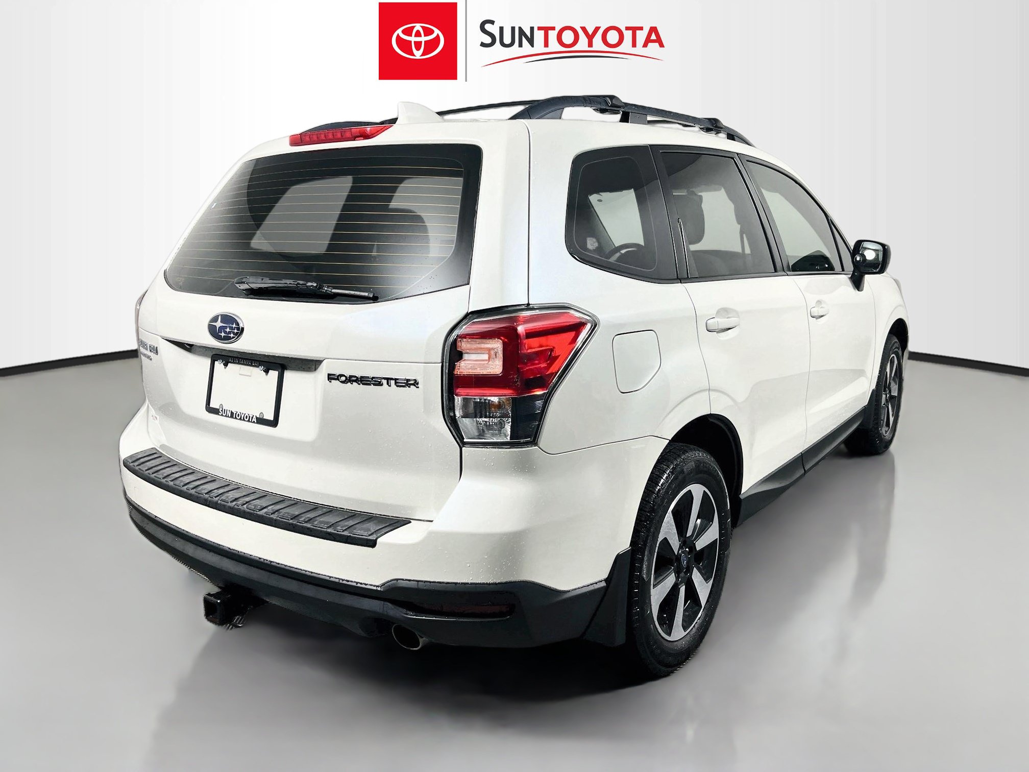 Used 2018 Subaru Forester 2.5i w/ Alloy Wheel Package AWD/4WD image 4