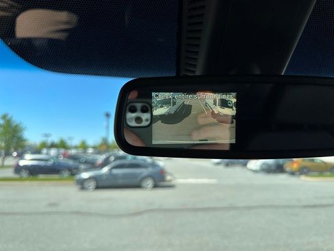 Used 2025 Mercedes-Benz Sprinter 2500 image 15