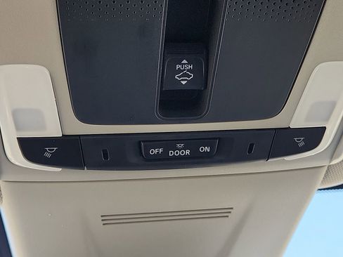Used 2025 Honda CR-V EX-L image 21
