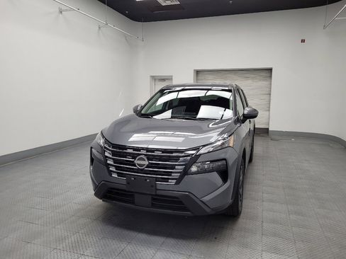 Used 2024 Nissan Rogue SV image 15