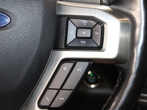 Used 2022 Ford F250 Platinum AWD/4WD image 38