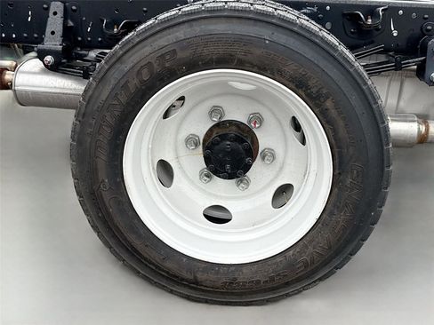 New 2025 Chevrolet Low Cab Forward RWD image 21