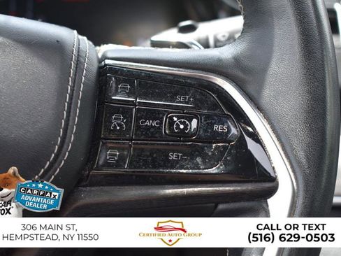 Used 2022 Jeep Grand Cherokee Overland w/ Luxury Tech Group IV AWD/4WD image 13