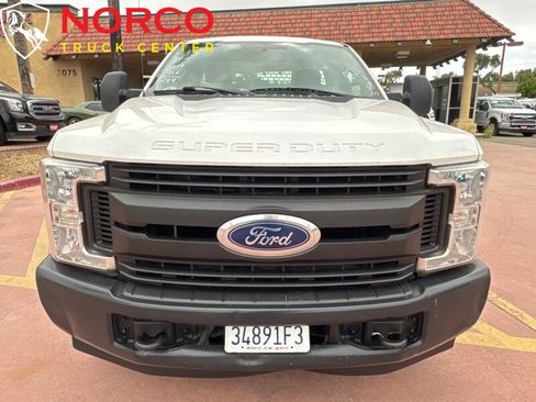 Used 2019 Ford F250 XL image 3