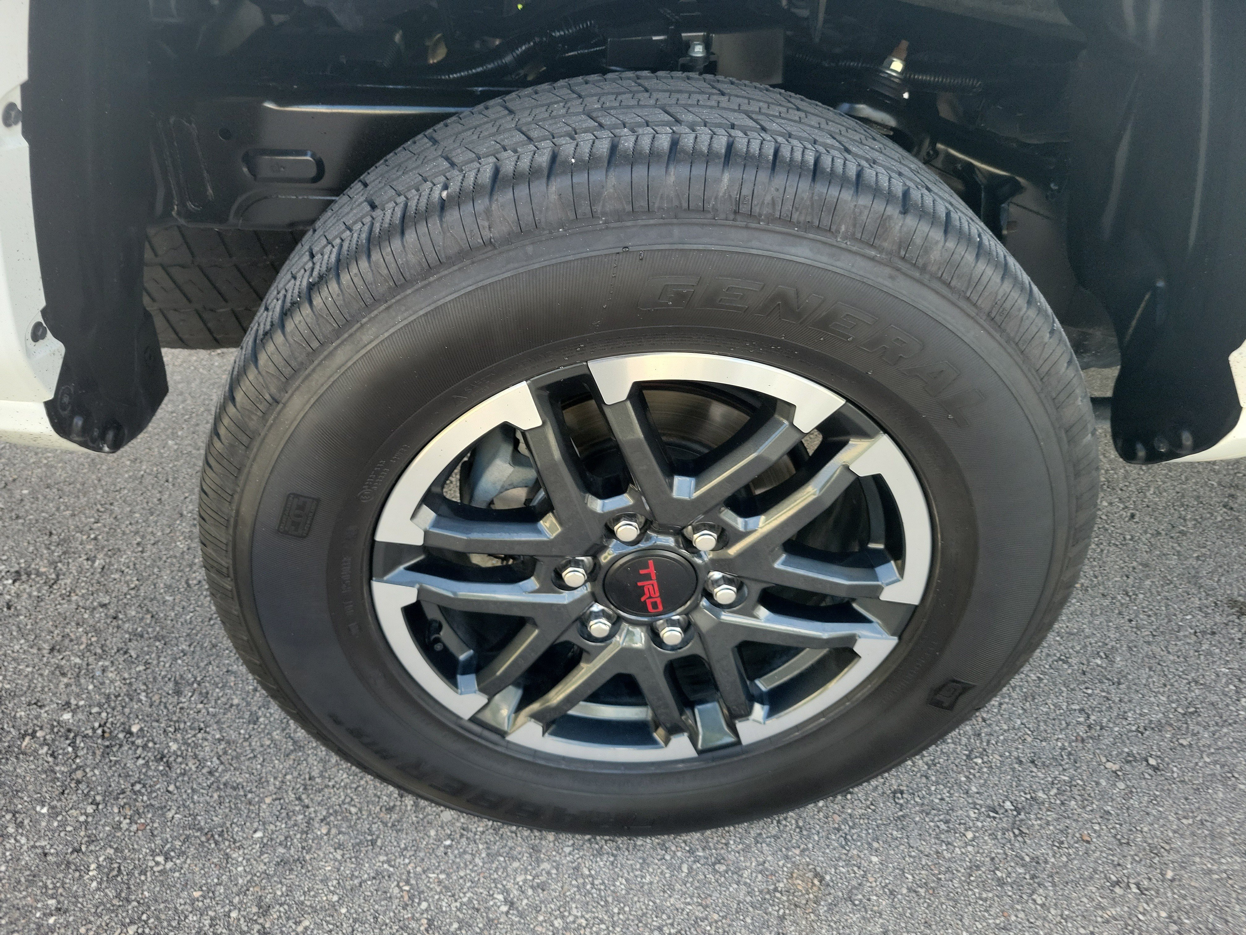 Certified 2025 Toyota Tacoma TRD Sport AWD/4WD image 8