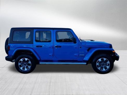 Used 2022 Jeep Wrangler Unlimited Sahara w/ Cold Weather Group image 3