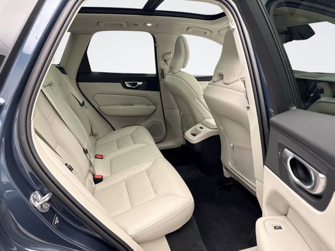Used 2024 Volvo XC60 B5 Plus w/ Climate Package AWD/4WD image 19