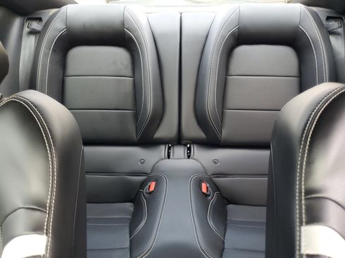 Used 2021 Ford Mustang Shelby GT500 w/ Technology Package image 19