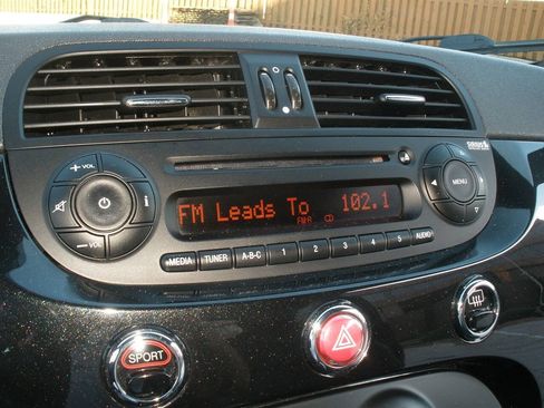 Used 2012 FIAT 500 Sport w/ Safety & Sound Pkg FWD image 33